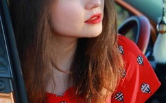 女生两次遭霸凌视频疯传